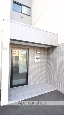 フラット北35条IIの玄関写真
