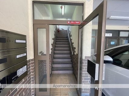 広島県広島市中区竹屋町[2DK/36m2]のエントランス