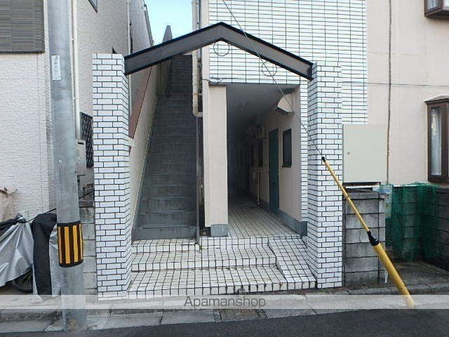 領家レジデンスの玄関写真