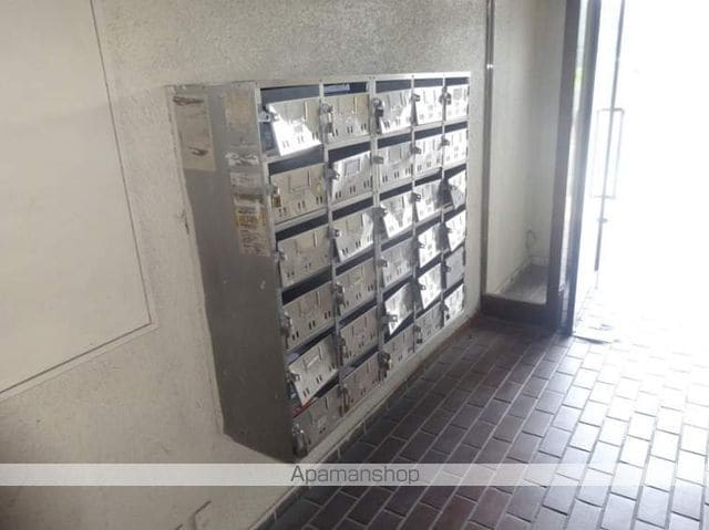 和歌山県和歌山市北新七軒丁[2LDK/69.3m2]の共用部3