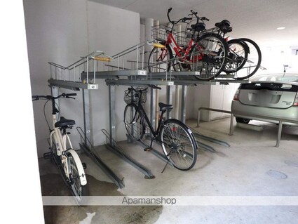 パルティール千種[1K/23.67m2]の駐車場