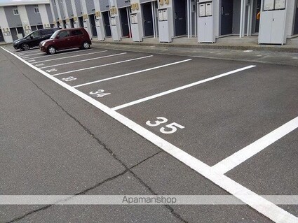 レオパレスエクセル林泉寺　壱[1K/28.02m2]の駐車場1