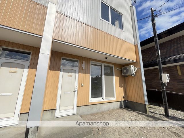 テラスハウス山下の玄関写真
