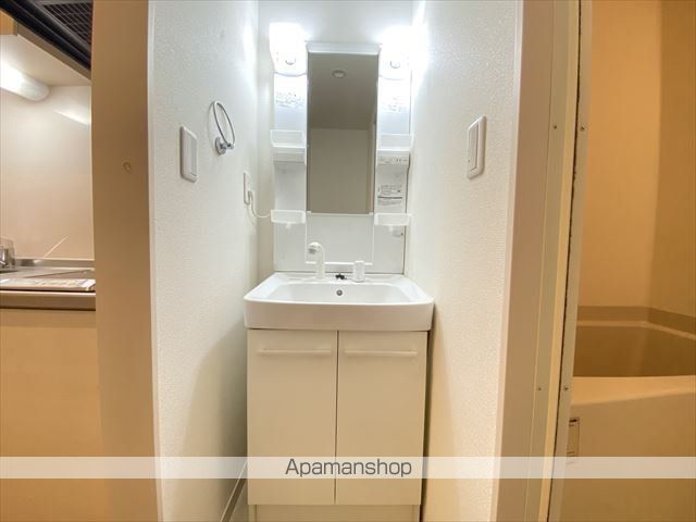 レジア三津屋南の内装写真