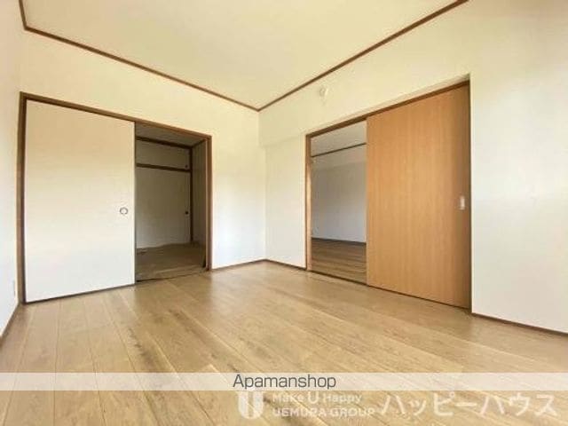 レークサイドパークの内装写真
