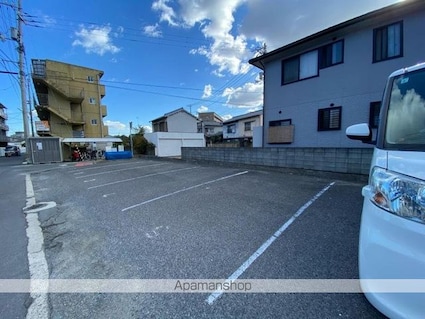 サンフレール[2DK/41.31m2]の駐車場