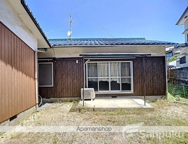 松山市 1階建 築60年の外観写真