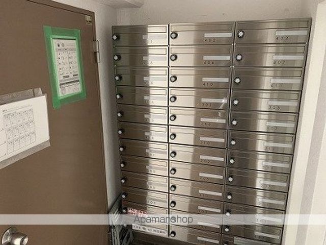 パークサイドクリスタルの玄関写真