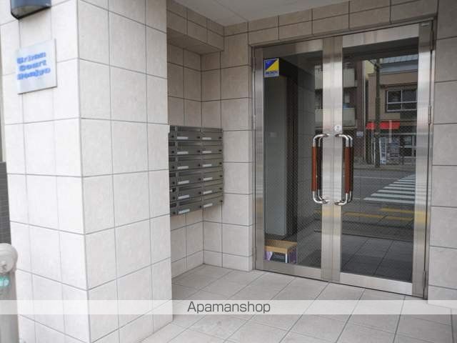 アーバンコート本荘の玄関写真