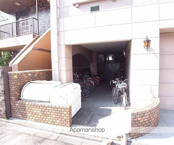 D’sLYRAの外観写真