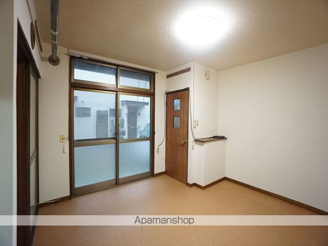 川原井貸家の内装写真