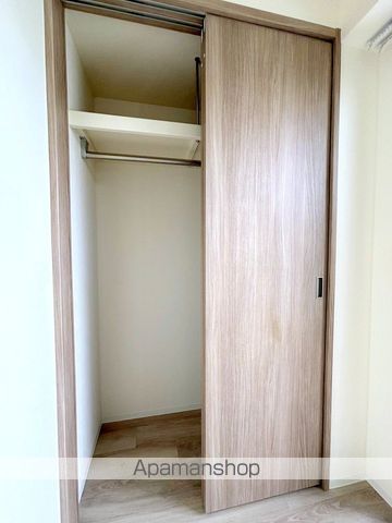 コンフォリア・リヴHOMMACHI WEST Qの内装写真