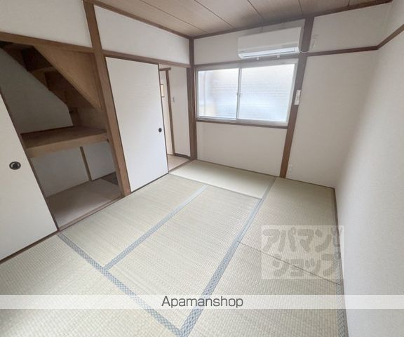 羽束師鴨川町350ー6テラスハウスの内装写真