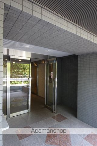 セラフ豊中向丘壱番館の玄関写真