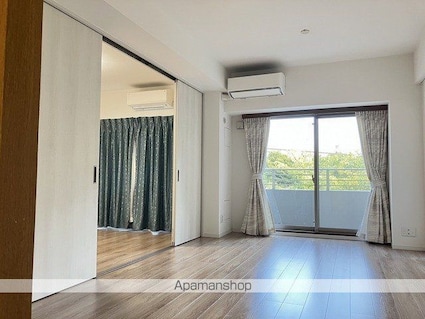 駒込パークハウス[2LDK/62.36m2]のリビング・居間1