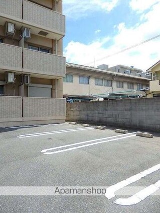 アルドール　庚午[1K/28.27m2]の駐車場1