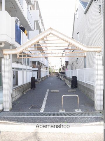 REZET戸田公園の玄関写真