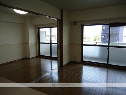 アーバンコート高木[3LDK/71.5m2]の内装1