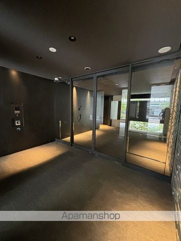 URBANEXDOSHINの玄関写真