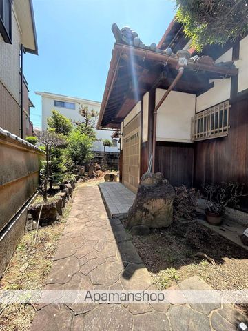 南海電鉄南海本線 尾崎駅 徒歩15分 2階建 築46年の玄関写真