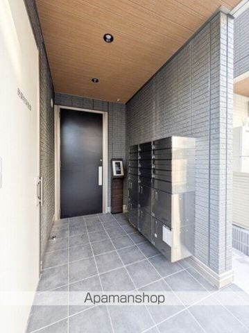 セレスティア若宮の玄関写真