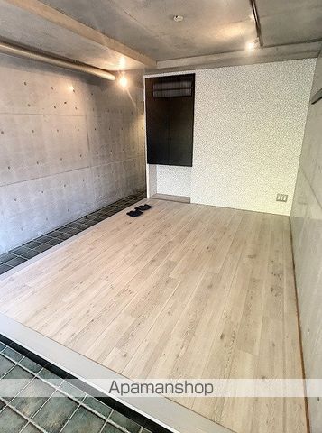 Dimension-5の内装写真