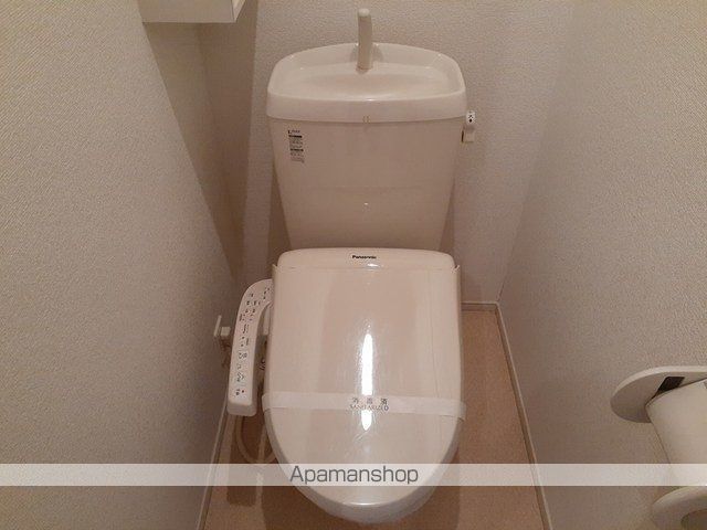 福井市 2階建 築15年の内装写真