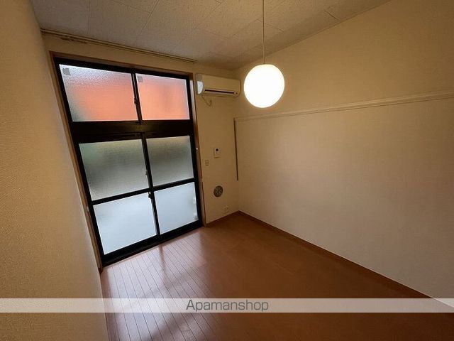 レオパレスフォレストの内装写真