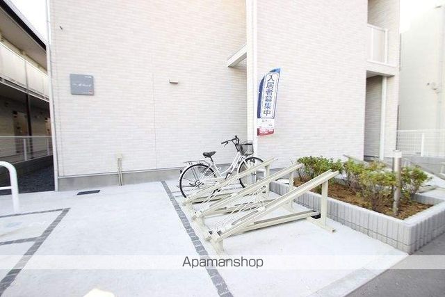リブリ・エム・クレスト ビーのその他写真