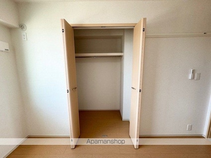 フロール南彦根[1LDK/52.99m2]の収納