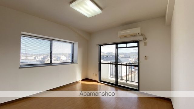 アークハイツ赤田の内装写真