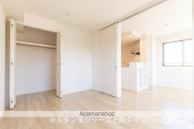 ラヴィアンローズの内装写真