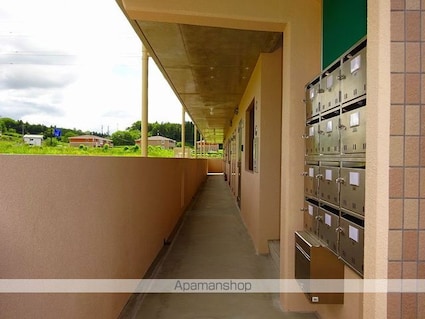 ユーミーＳＡＫＡＥ[2LDK/51.78m2]の共用部5