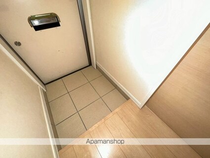 ＲＥＡＬＬⅡ[1LDK/49.8m2]の玄関
