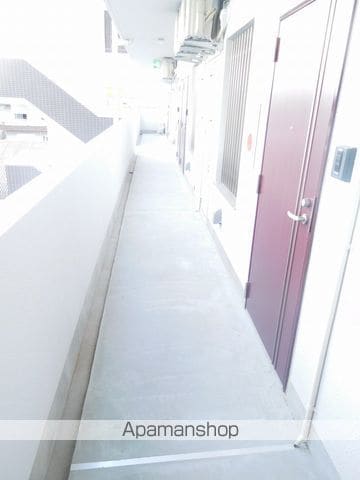 スカイコート平松の玄関写真