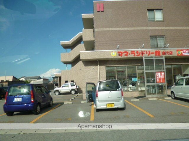 クィーンズ4の周辺写真