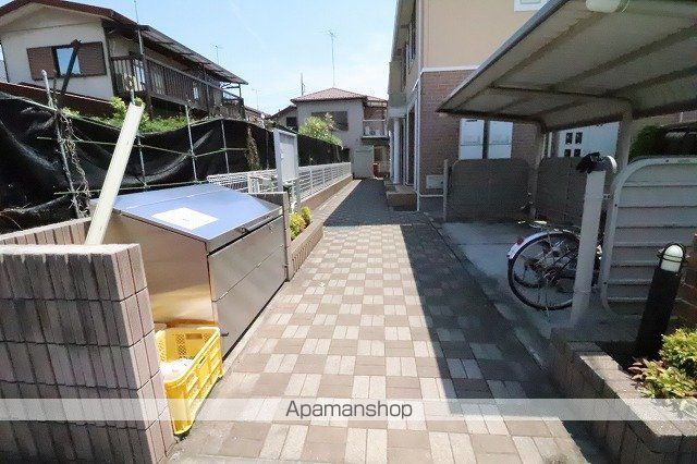 アロッジオ ヴィオラの玄関写真