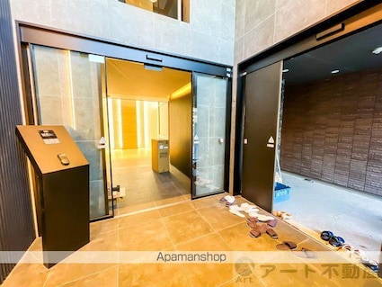 ヴィステリオ　プレミア[3LDK/81.56m2]のエントランス