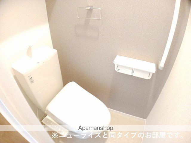 ブルーム[2LDK/60.93m2]のトイレ