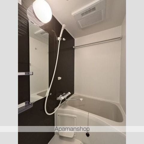 ケイディーエックスレジデンス原木中山の内装写真