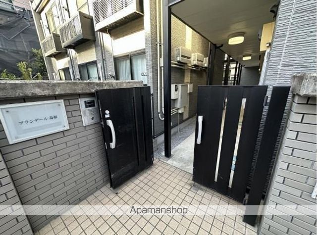 レオパレスブランデール島根の玄関写真
