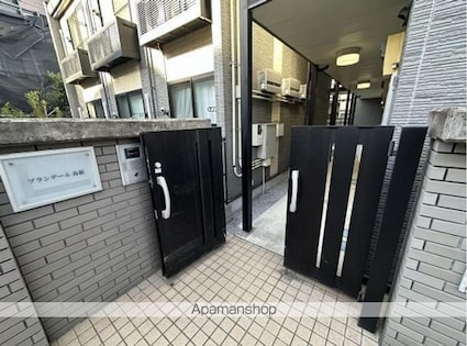 レオパレスブランデール島根[1K/19.87m2]のエントランス