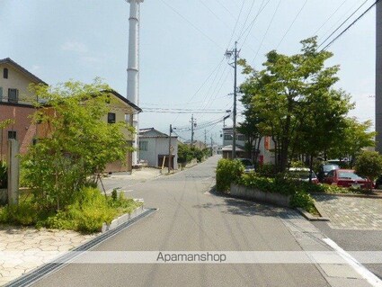 長野県長野市吉田４丁目[3LDK/70.42m2]の周辺1