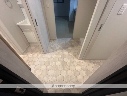 グリーンブーメラン[1K/27.35m2]の玄関