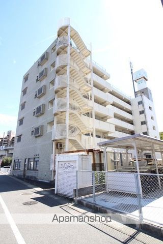 メゾン神宮寺の外観写真