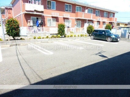 コータ・コート　Ｃ[1LDK/53.05m2]の駐車場2