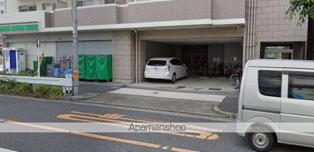 アベニュー泉の玄関写真