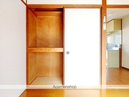 フラワーハイツ松岡[1K/26.4m2]の収納