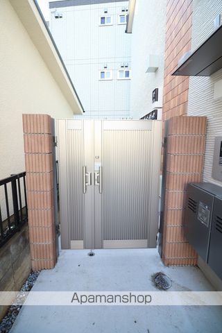 コートアフェクション本八幡の玄関写真