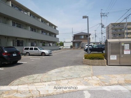 ＱＵＡＬＩＡ[1LDK/41.67m2]の駐車場